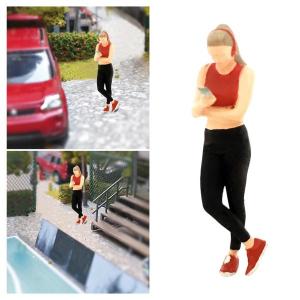 ヘッドセット女性オレンジ ミニチュア人形 Sス...の詳細画像4