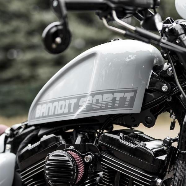 ガスタンクカバー 2.1 GALLON CAFE-RACER：2007〜17年スポーツスター