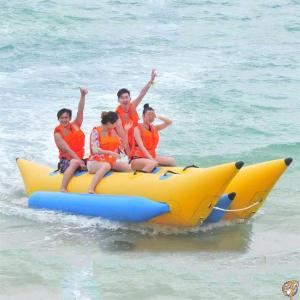 アウトドア用インフレータブル バナナボート 牽引チューブ 浮き輪 (空気入れ付き) 海・湖・水遊び用