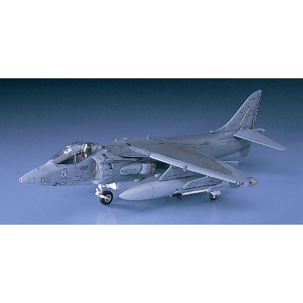 1/72 AV-8B ハリアー II プラモデル（再販）[ハセガワ]《１０月予約》