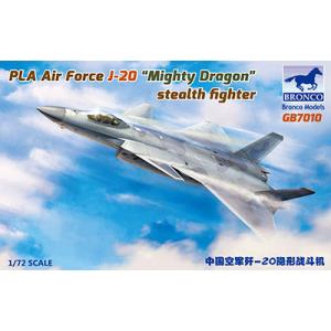 1/72 中国・J-20マイティドラゴン・ステルス戦闘機(GB7010) プラモデル[BRONCO]《在庫切れ》｜amiami