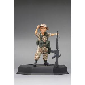 ワールドファイターコレクション 1/12 アメリカ陸軍女性兵士(湾岸戦争) サンディ ＆ コルトM16A2（再販）[ファインモールド]《０６月予約》