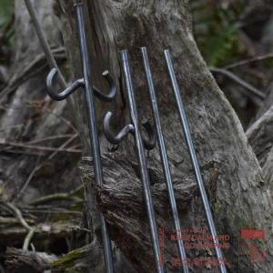 アイアンハンガー 4本 アイアン ランタンハンガー 無骨 野営 アウトドア キャンプ