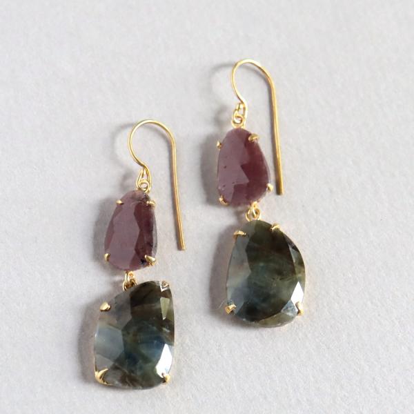 サファイア2粒のピアス シルバー925(18KGF)　ラフカット トルコジュエリー 色石 天然石