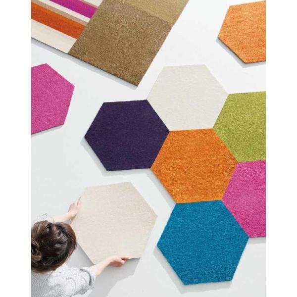 送料無料 裏面滑り止め 接着剤不要 敷いて並べるだけ スミノエ タイルカーペット RUGURUG R...