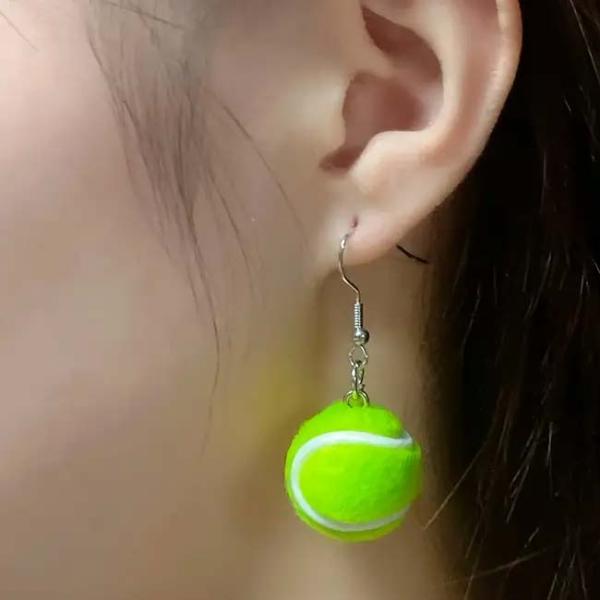 耳元のおしゃれに♪コートで目立っちゃおう  テニスボール型 フックピアス テニスアクセサリ TE93...