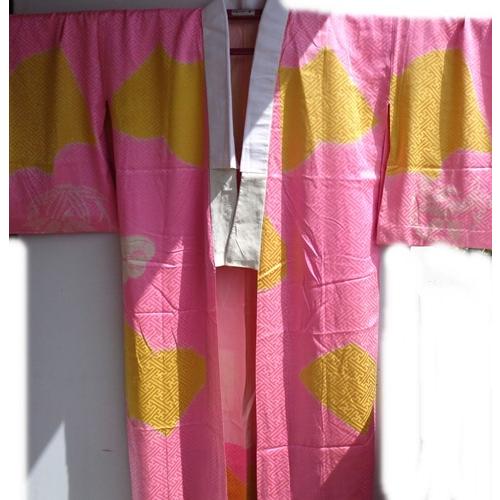 長じゅばん ピンク地に黄色のぼかし染め 正絹 リメイク素材