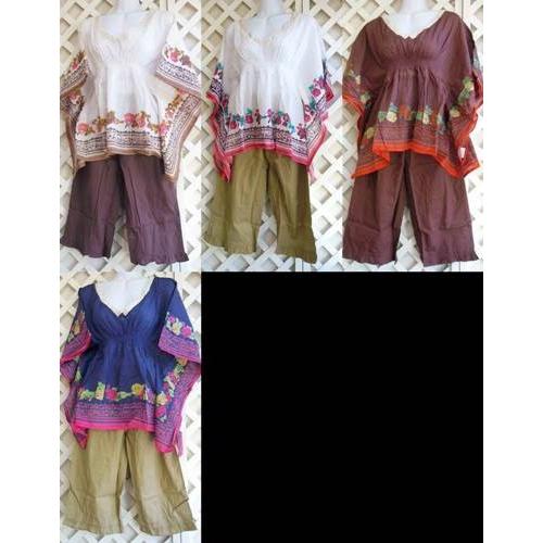 パジャマ ネグリジェ レディースルームウェア ゆったりウイングスリーブ のブラウス