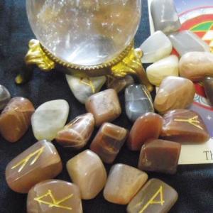 売り切り30％OFF】ルーン占い 天然石ブラックオニキス 美しく磨かれた