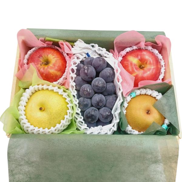 旬のフルーツギフト ［みかん 黒ぶどう 桃 リンゴなど］ 果物 詰め合わせ ギフト ご贈答用 果物ギ...