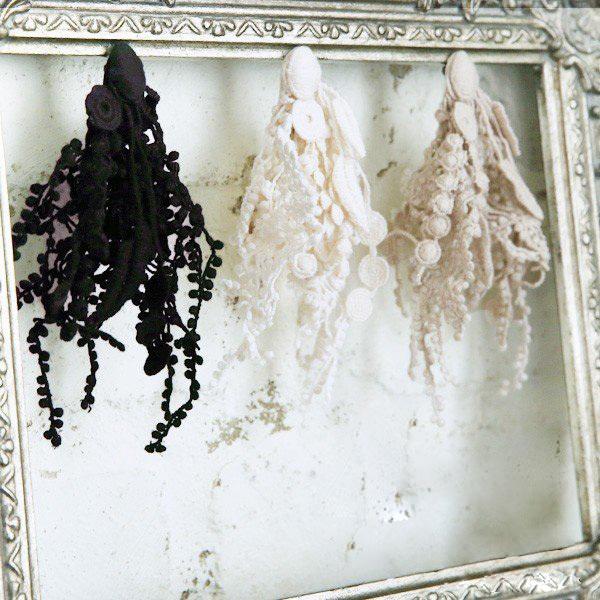 ブローチ コットン リーフモチーフ ナチュラル おしゃれ レディース 20代 30代 40代 50代...