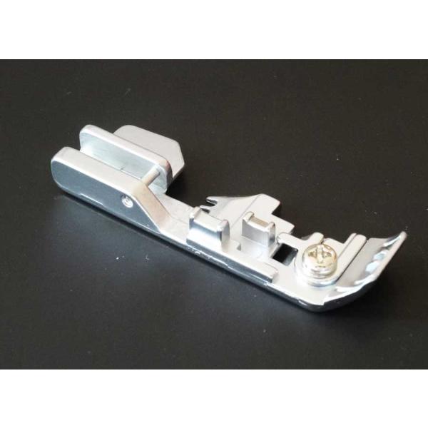 JUKI　家庭用ロックミシン（MO-114D）押え（標準タイプ）