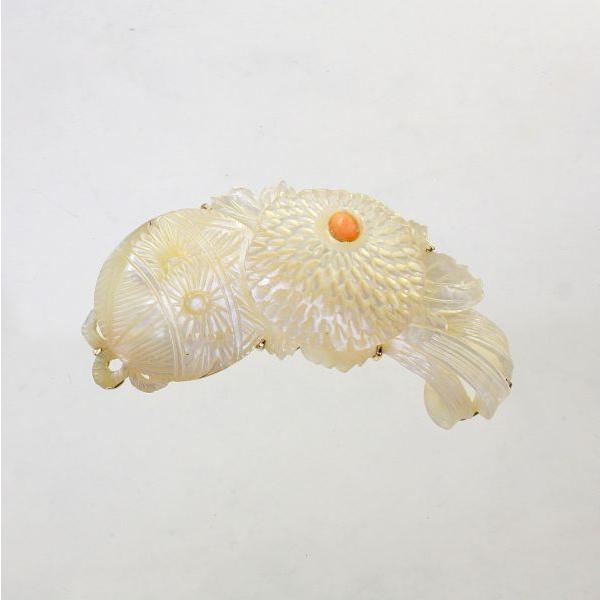 ◎中古美品◎１８金　彫入シェル　ブローチ
