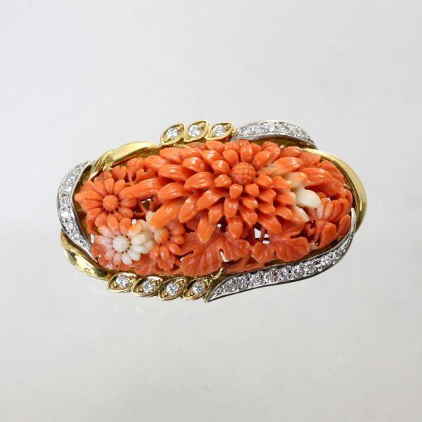 ◎中古美品◎１８金,プラチナ枠　彫入サンゴ　ダイヤ　0.57ct　帯留　【三分紐用】