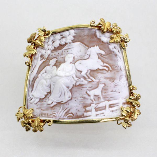 ◎中古美品◎１８金枠　シェルカメオ　ブローチ兼ペンダント