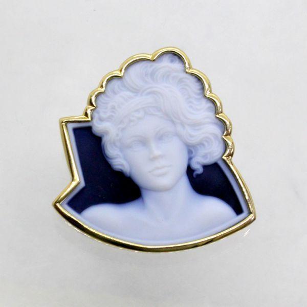 ◎中古美品◎１８金枠　メノウカメオ　ブローチ兼ペンダント