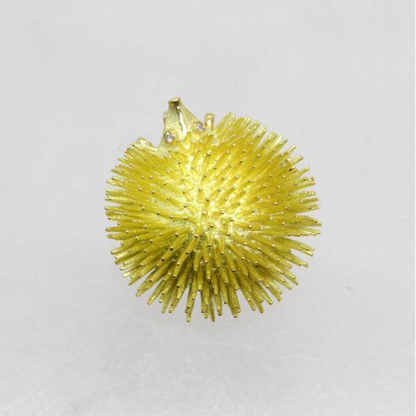 ◎中古美品◎１８金　ダイヤ　ハリネズミデザイン　ブローチ兼ペンダント