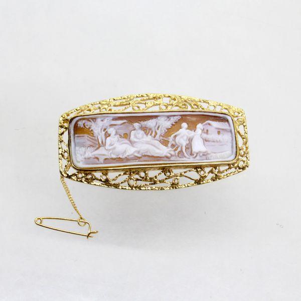 ◎中古美品◎１８金枠　シェルカメオ　ブローチ