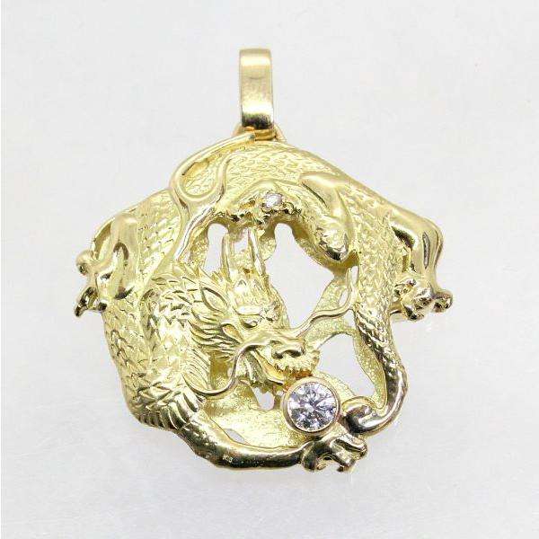◎中古美品◎１８金　ダイヤ　計0.36ｃｔ　龍彫　ペンダント