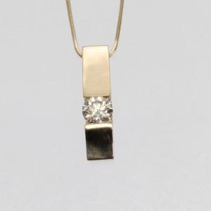 ◎中古美品◎18金PG ダイヤ 0.53ct 0.07ct ペンダント付