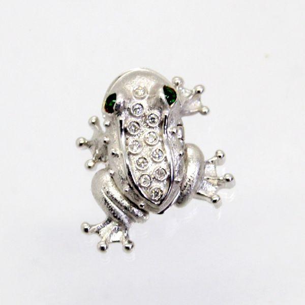 ◎中古美品◎１８金WG　エメラルド　0.11ｃｔ　ダイヤ　0.13ｃｔ　蛙デザイン　ペンダント