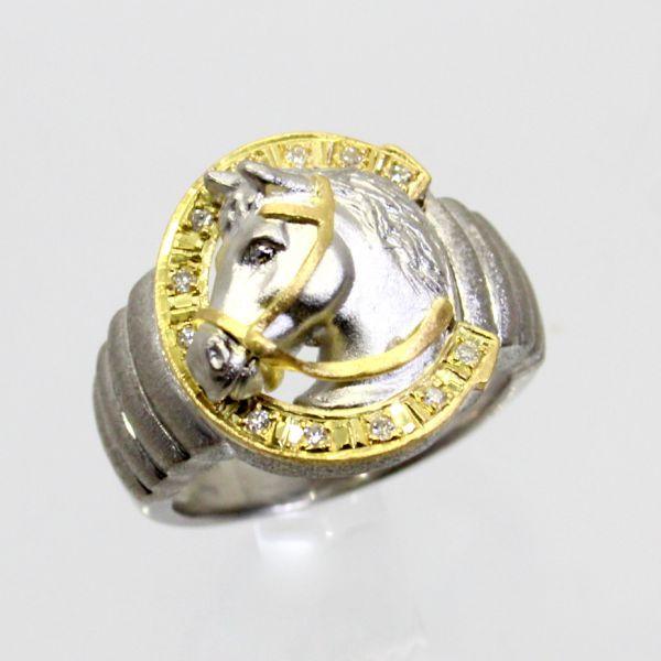 ◎中古美品◎プラチナ，１８金　馬デザイン　ダイヤ　0.13ct　メンズリング　22号