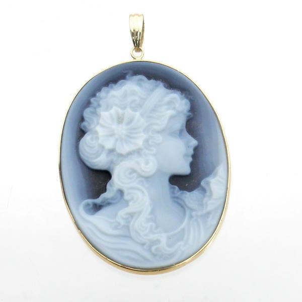 ◎中古美品◎１８金枠　メノウカメオ　ペンダント