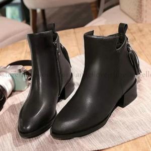 秋冬新品 ブーティー レディース ショートブーツ 裏ボア タッセル飾り 黒 サイドファスナー 太ヒール ミドルヒール ラウンドトゥ サイドジップ 歩きやすい