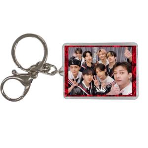 4個セット ヒョンジン StrayKids ストレイキッズ スキズ 缶バッチ 缶