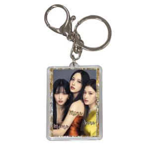 モモ TWICE トゥワイス 両面 写真入り キーホルダー 韓流 グッズ