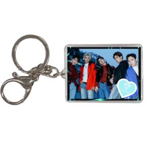 【激レア】SHINee ネーム キーホルダー♡ SHINee シャイニー キラキラ ネーム キーホルダー キーリング 韓