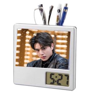 ドギョンス EXO エクソ D.O ディオ 写真入り ペン立て付き 置き時計