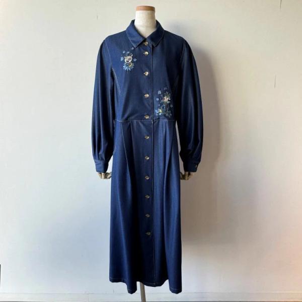 アルベロベロ(Alberobello)オレボレブラぶたさん＆フラワー刺繍入り デニムシャツワンピース...