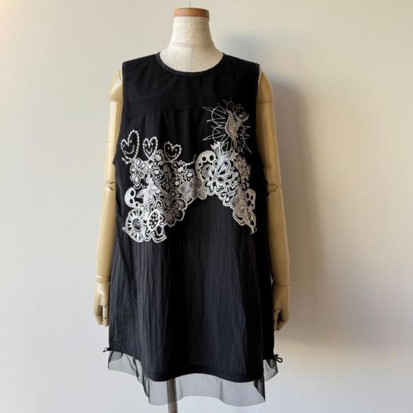 アルベロベロ(Alberobello)オレボレブラぶたさん刺繍入りチュール＆ナイロンタフタ チュニッ...