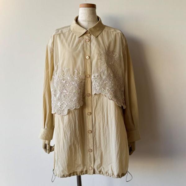 アルベロベロ(Alberobello)オレボレブラぶたさん刺繍入りチュール＆ナイロンタフタ シャツチ...