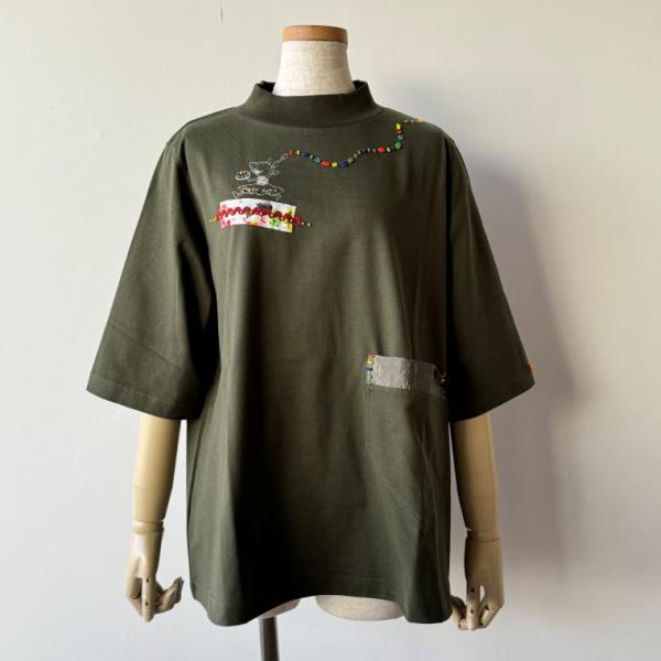 アルベロベロ(Alberobello)オレボレブラぶたさん刺繍入り カットソー（カーキ）【2026 ...