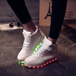 スニーカー Ledスニーカー 光る靴 光るスニーカー 7カラーチェンジスポーツシューズ 充電式ledスニーカー メンズ レディース シューズ くつ 男女 Led Fgx03 安藤商事 通販 Yahoo ショッピング
