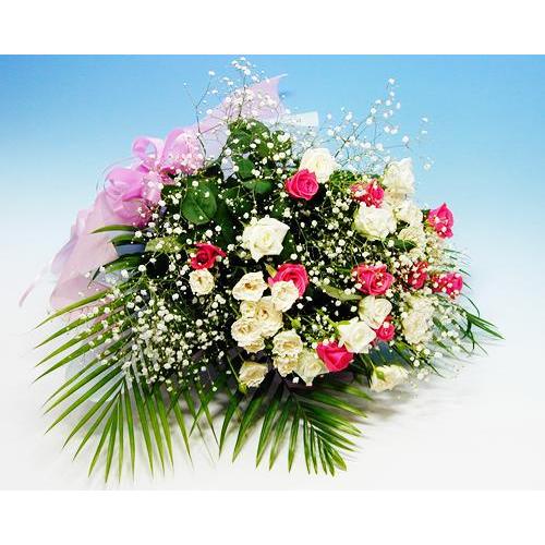 成人の日 ピンクと白のバラとかすみ草の花束 爆買
