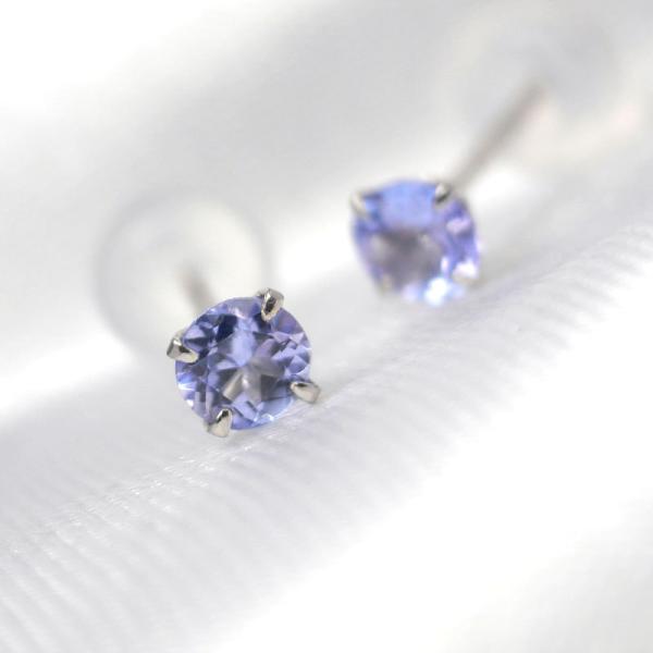 K10 ホワイトゴールド ピアス 4本爪 3mm石 天然タンザナイト