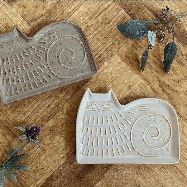 Decole（デコレ） fika プレート レリーフプレート(ネコ 猫グッズ 柄 お皿 小皿 子皿 ...