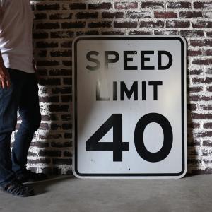 看板 アメリカ 道路標識 ヴィンテージ ホワイト ロードサイン