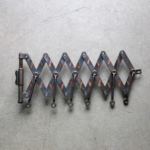 ラック インダストリアル アンティーク フック クロージング ハンガーラック ジャパンカラー アイア...