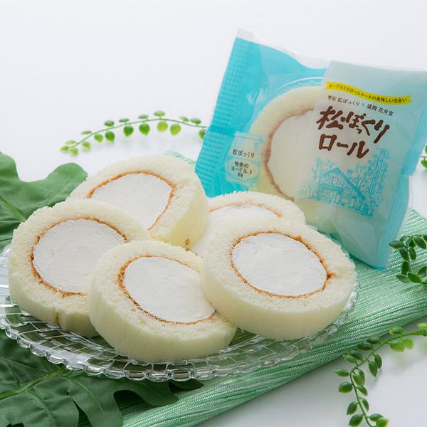 お歳暮 御歳暮 内祝いに 花月堂 / 松ぼっくりロール 10個セット（短冊のしのみ対応）