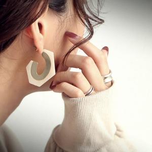 アクセ送料無料 ピアス レディース アクセ アクセサリー 金属アレルギー・10ptメール便可
