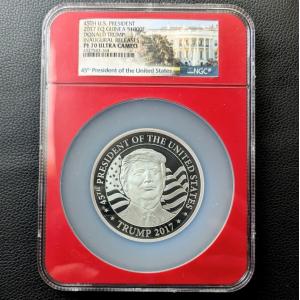 第45代/第47代トランプ大統領、ホワイトハウスで宣誓する1オンス.999