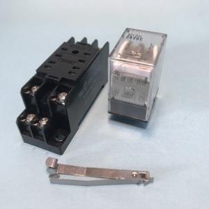 オムロン　MY2N AC200V/220V　　PYFZ-08　PYC-A1　のセット