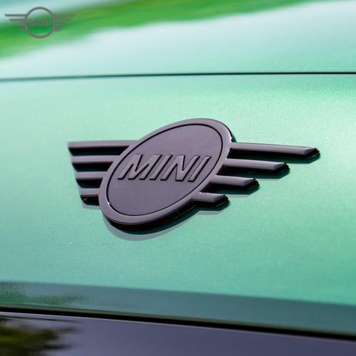 MINI純正 エンブレム (フロント) (ブラック) (J05)