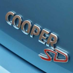 MINI純正 "Cooper SD"エンブレム(リヤ)(F55/F56/F60/R60/R61)｜apdirect