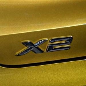 BMW純正 "Ｘ２" エンブレム(F39)｜apdirect