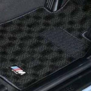 BMW純正 M フロア・マット・セット(ブラック/グレー)(右ハンドル車用) (F32/F82)｜apdirect